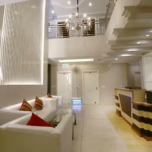 Diamond Plaza Hotel